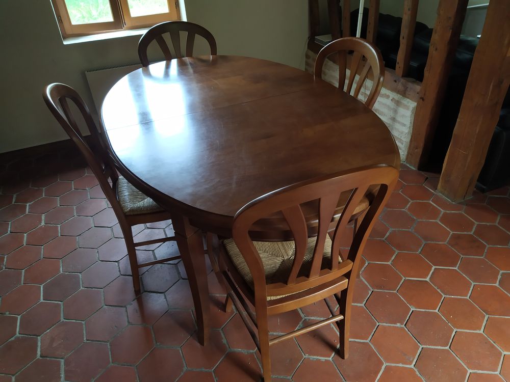 Table ovale en merisier massif + 2 rallonges et 6 chaises Meubles