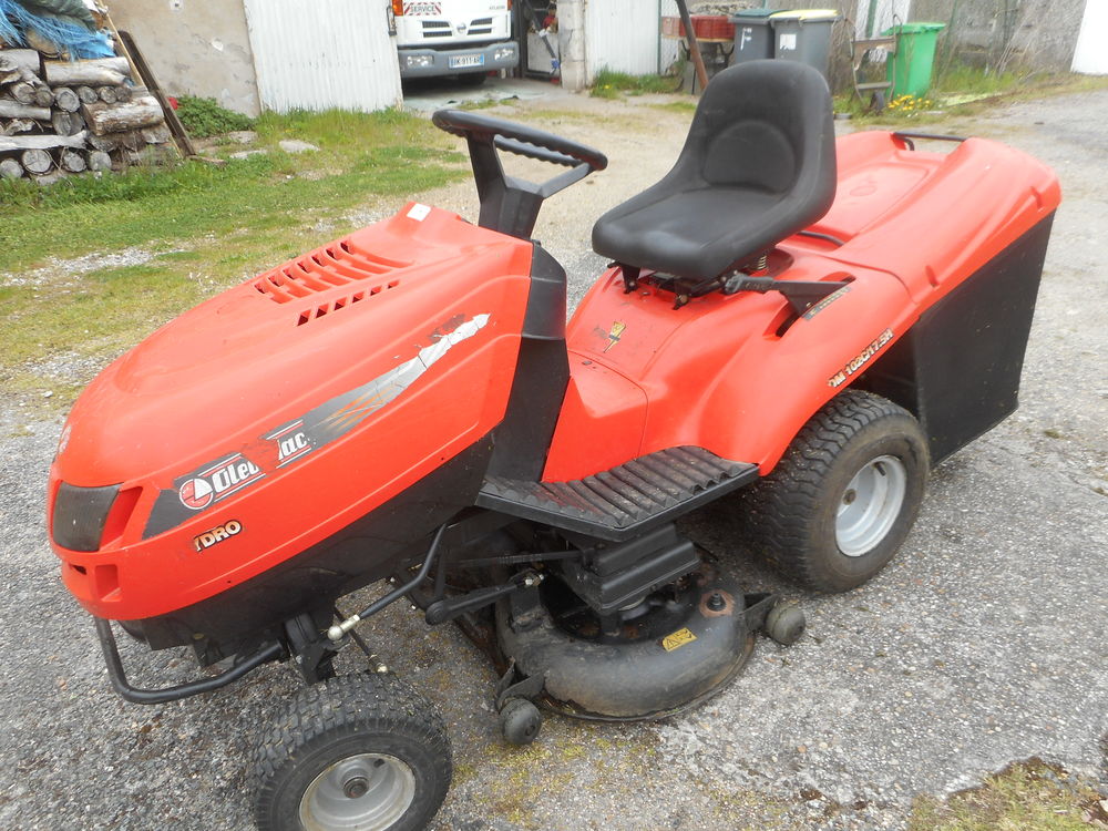 Tracteur tondeuse OLE O MAC 17.5 cv, et 12cv sortie grange Bricolage