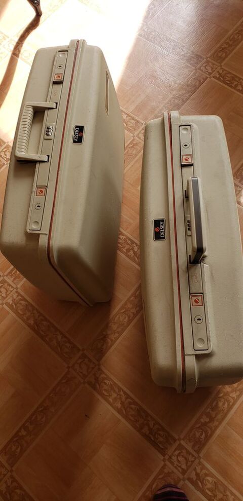 lot de 2 valises Delsey 35 Paris 11 (75)