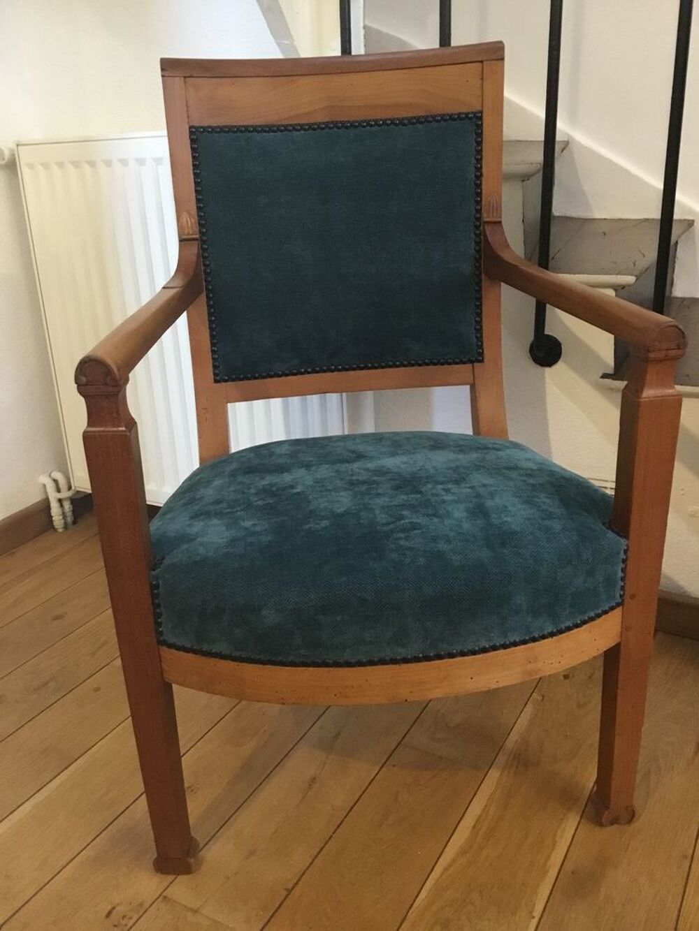 Fauteuil ancien en merisier Meubles