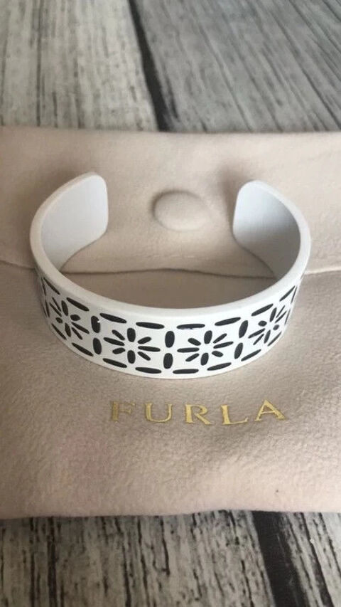 bracelet Furla neuf 45 Peipin (04)