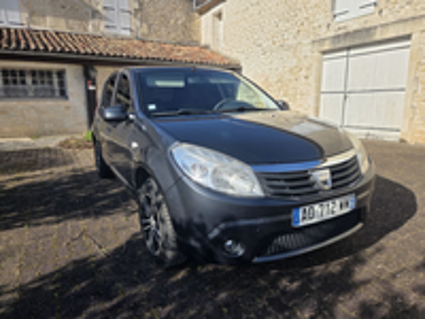 Sandero 1.5 dCi 85 eco2 Laur&eacute;ate 2008 occasion 16000 Angoul&ecirc;me