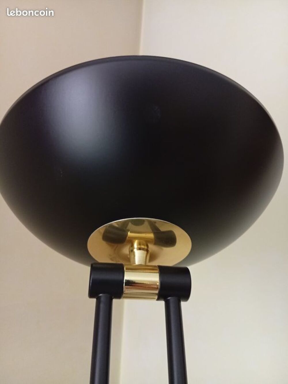 Lampe halog&egrave;ne sur pied Décoration