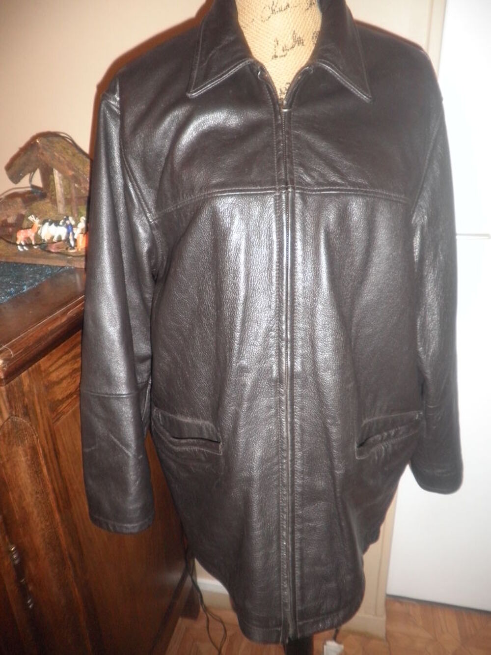  veste 3/4 en cuir noir doubl&eacute;e marque devred Vêtements