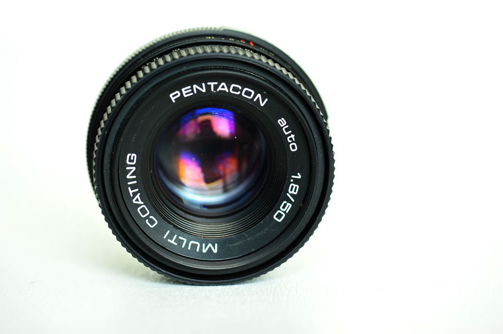 (D22) Objectif PENTACON. Photos/Video/TV