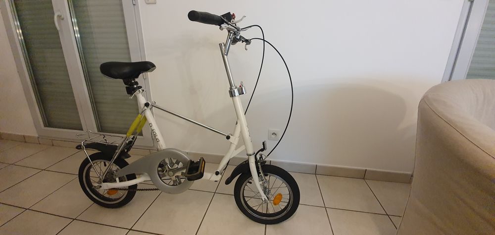2 VELOS PLIABLE AVEC HOUSSE DE PROTECTION Vélos