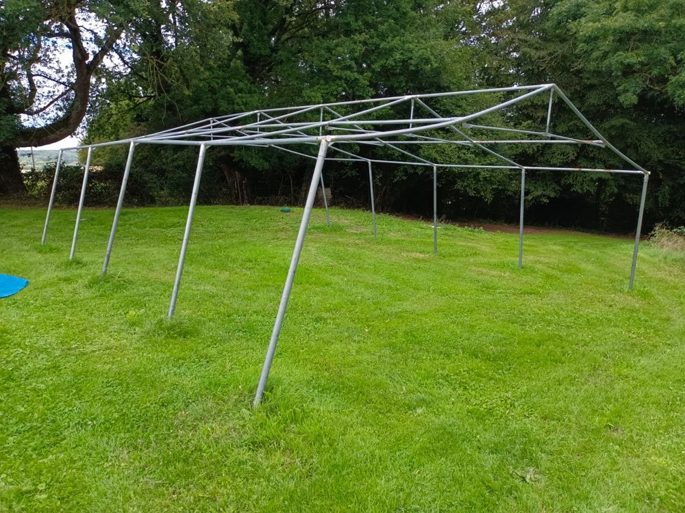 STRUCTURE TENTE DE RECEPTION Jardin