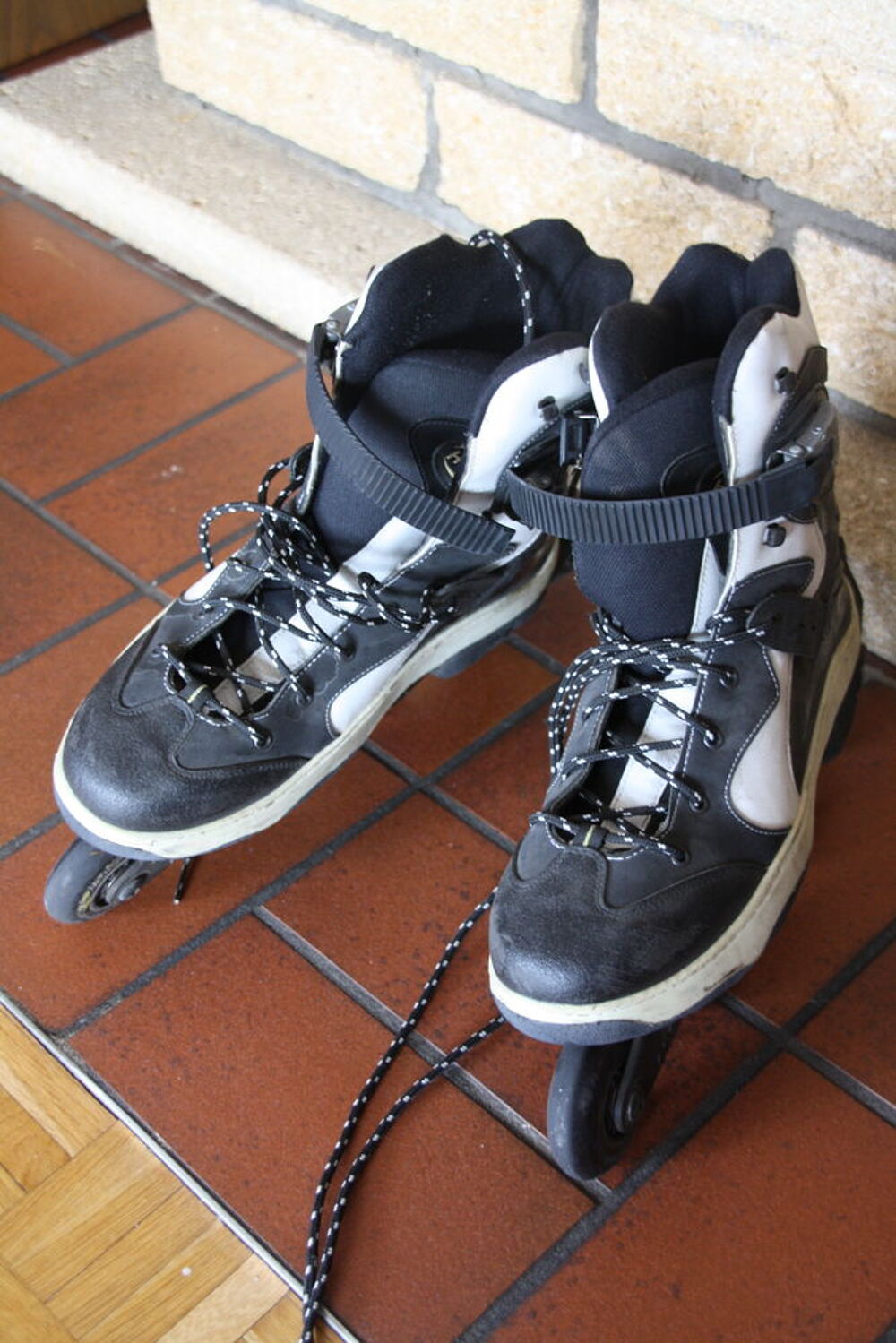 tres belle paire de rolliers homme. Sports