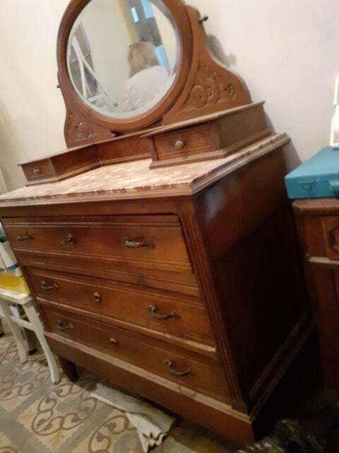 Commode ancienne prix  dbattre  120 Nmes (30)