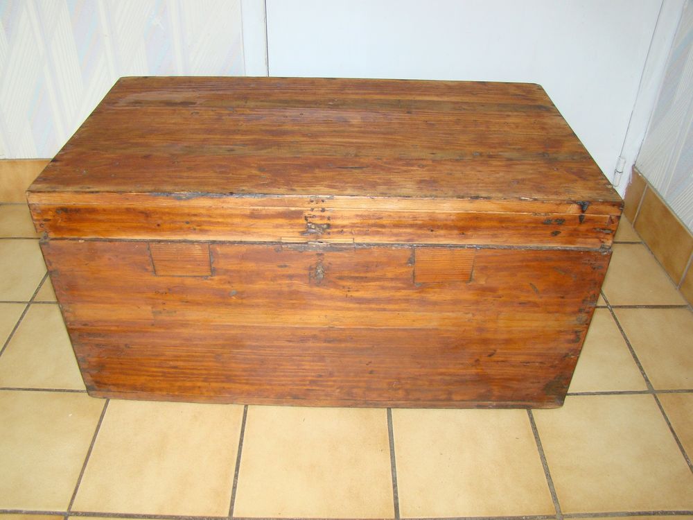 Ancien coffre / malle de voyage en bois - Ann&eacute;es 1900 Meubles