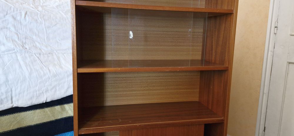 Meuble vitrine en bois vintage ann&eacute;es 60
Meubles