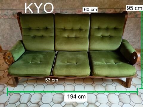 Canap� droit fixe 3 places, accoudoirs, 194 cm velours vert 154 Foncine-le-Haut (39)