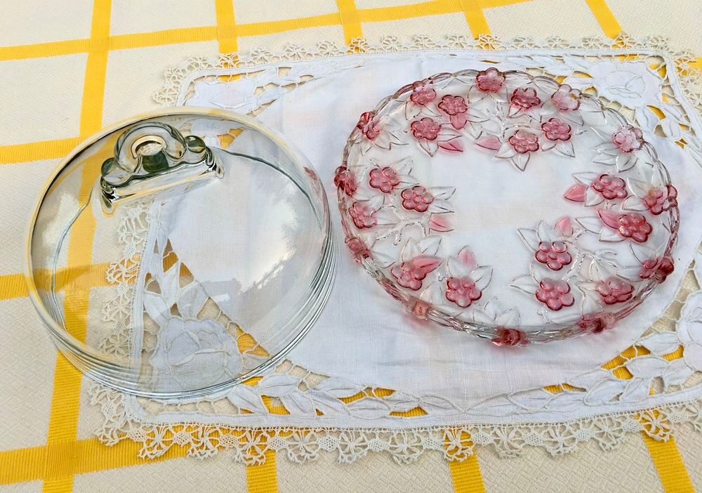 Cloche avec plat &agrave; fromage ou p&acirc;tisserie, anciens Cuisine