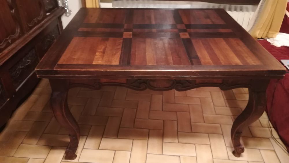 Belle table de salle &agrave; manger Meubles