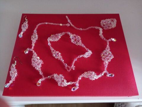 PARURE DE BIJOUX EN PERLES FAIT MAIN 8 Villiers (86)