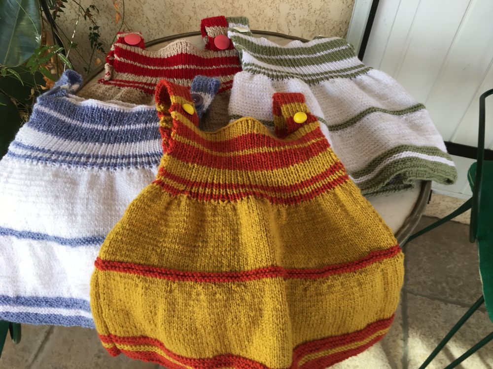 Tr&egrave;s jolies robes 6a12mois automne hiver Vêtements enfants