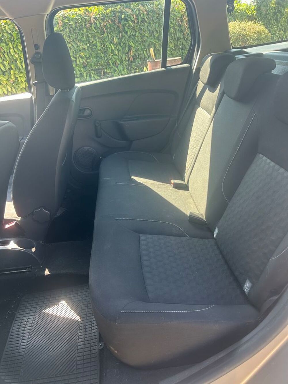 Logan 1.5 dCi 90 eco2 Laur&eacute;ate Euro 5 2014 occasion 72000 Le Mans