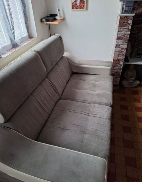 Canapé lit , 3 places . 70 Corbie (80)