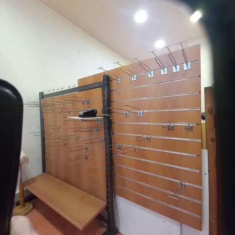 Agencement de magasin 1200 Toulon (83)