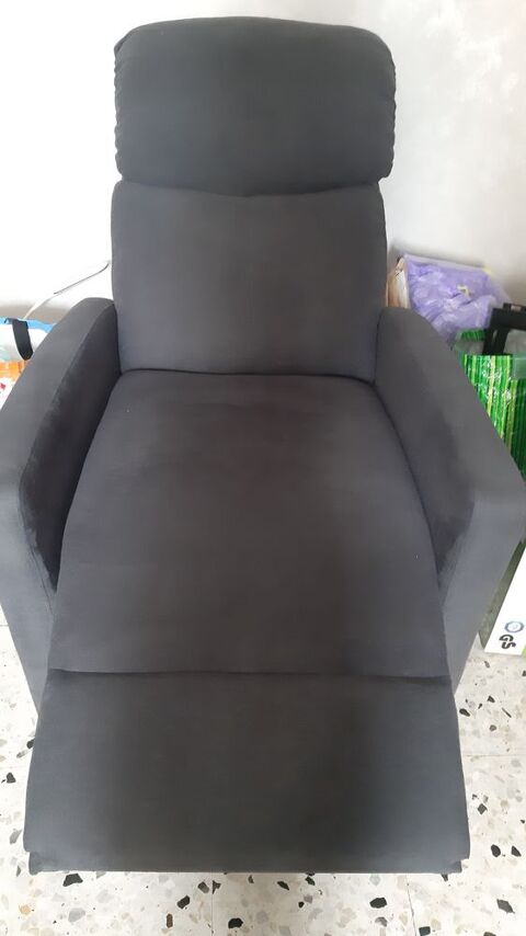Fauteuil relax 80 Chateau Gombert (13)