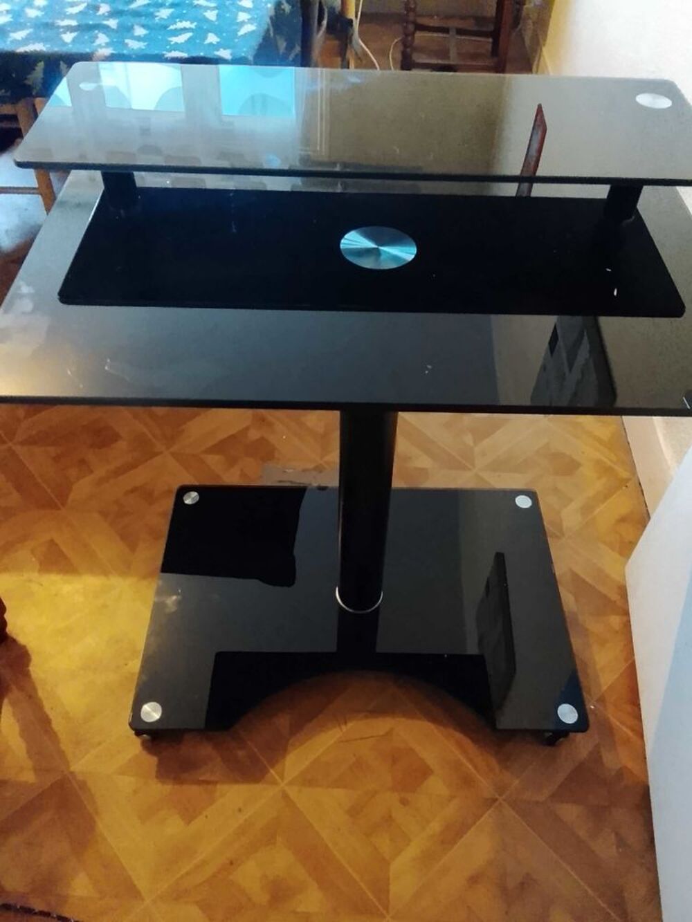 bureau+d'ordinateur+en+verre+sur+roulette Meubles
