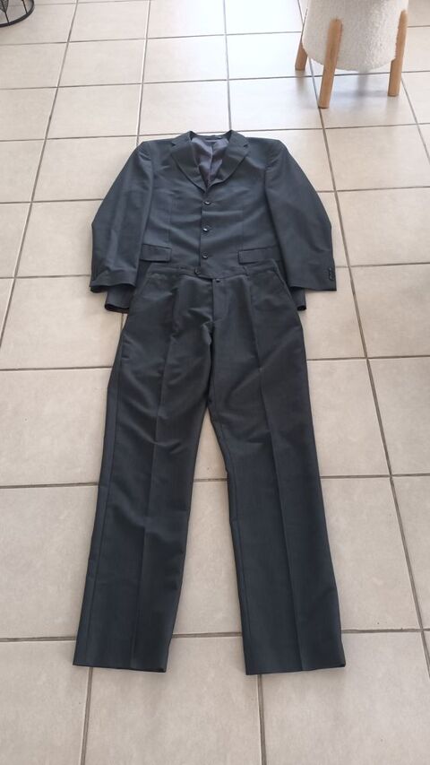 Costume 2 pieces Brignoles (83)