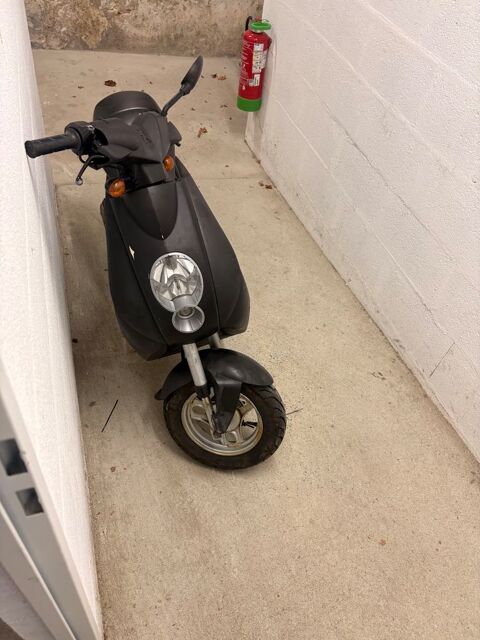 Scooter PEUGEOT 2012 occasion Angers 49000