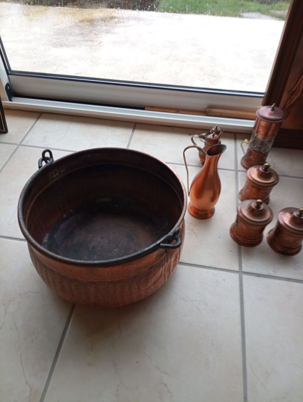 lot de divers objets en cuivre Décoration
