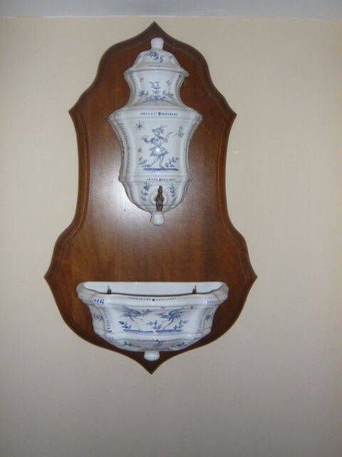 Fontaine en MOUSTIERS  80 Rodez (12)