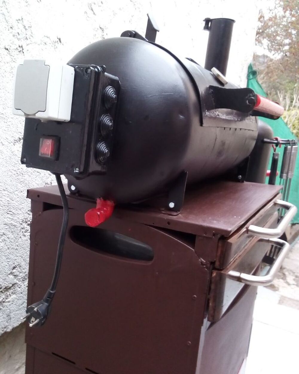 Barbecue &agrave; Charbon/ BOIS avec Fumoir lat&eacute;ral Cuisine