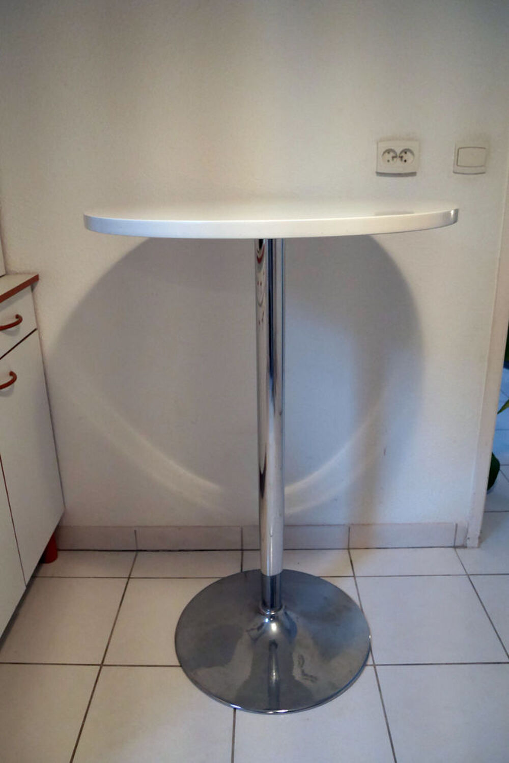 Table haute blanche, style bistrot Meubles