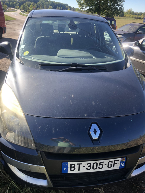 Renault Sc&eacute;nic III Scenic III dCi 110 FAP eco2 Expression Euro 5 EDC 2011 2011 occasion Beaujeu-Saint-Vallier-Pierrejux-et-Quitteur 70100