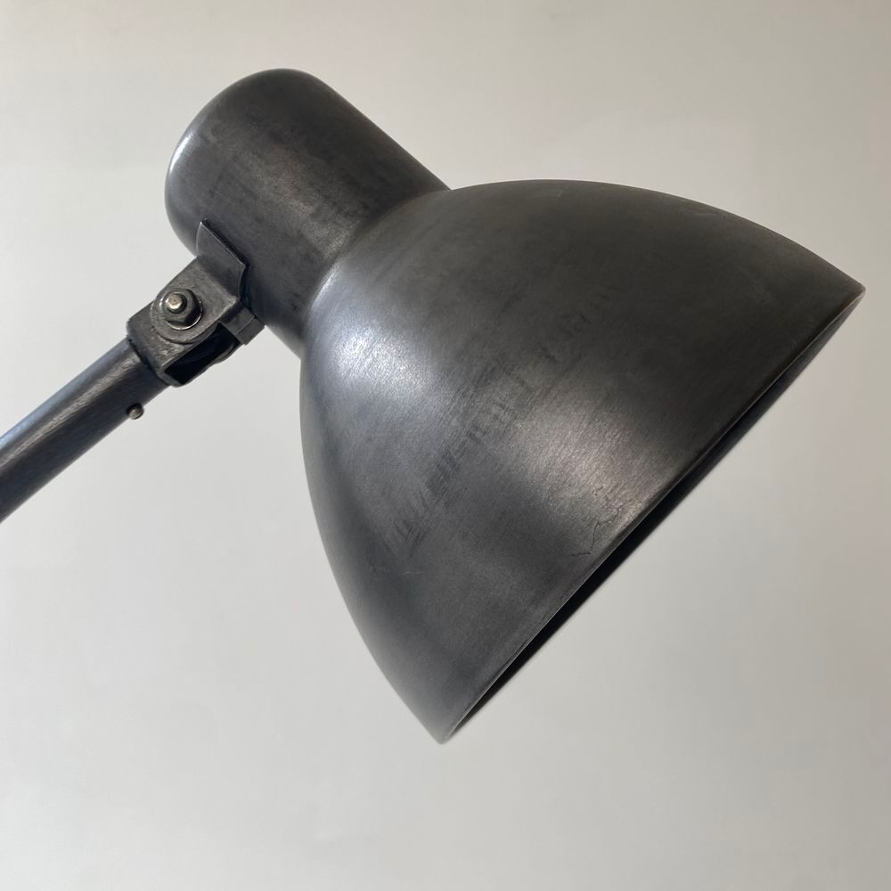 ANCIENNE LAMPE DE BUREAU BAUHAUS "&nbsp;KANDEM&nbsp;"
D�coration
