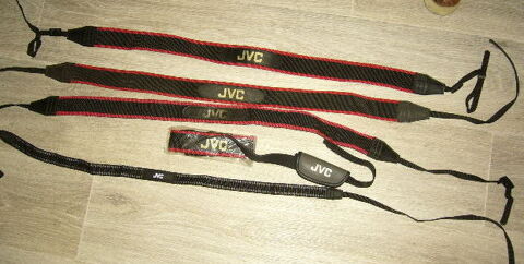 4 sangles d'epaule et bandouli�re sigl�es JVC pour app. phot 3 Versailles (78)