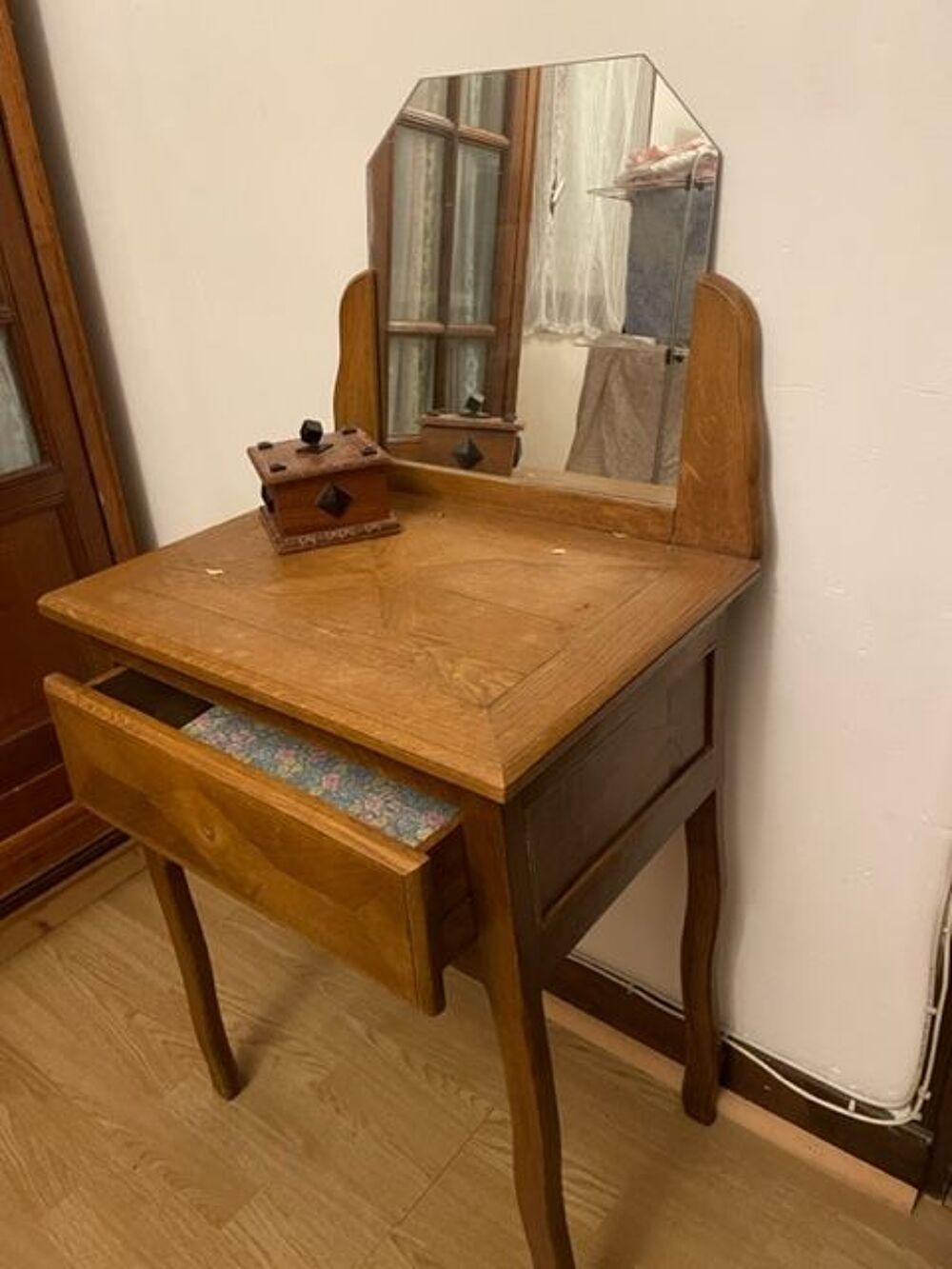 Coiffeuse en bois avec miroir Meubles