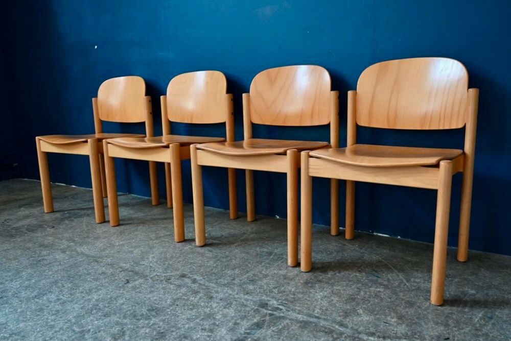 Lot de 4 chaises en bois de teinte claire vintage scandinave Meubles