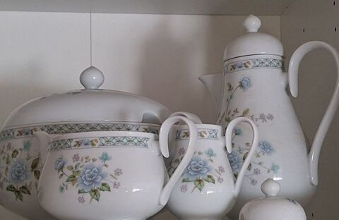 Lot de vaisselle porcelaine irlandaise 18 Saint-Pol-de-L�on (29)