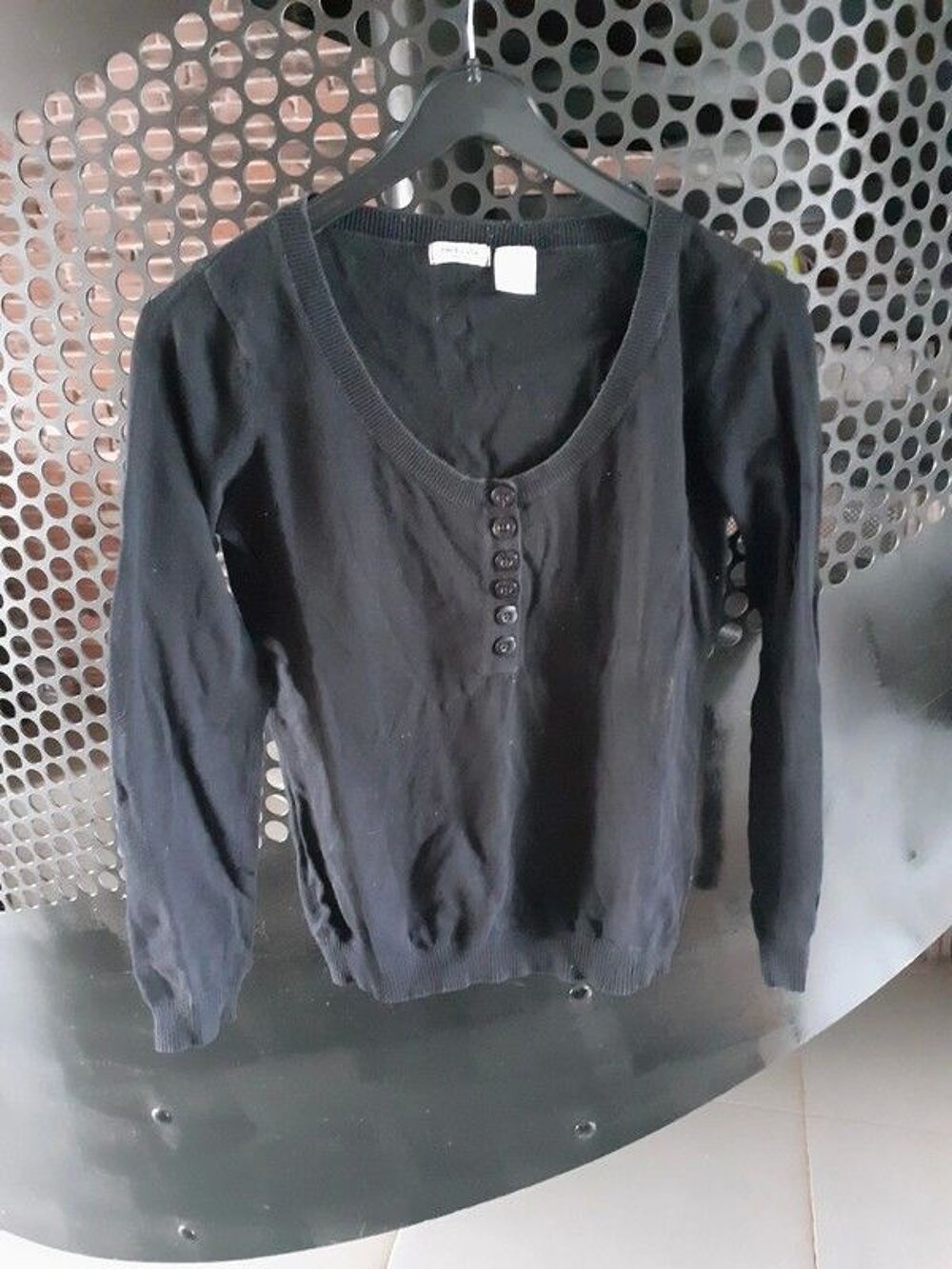 Pull l&eacute;ger Vêtements