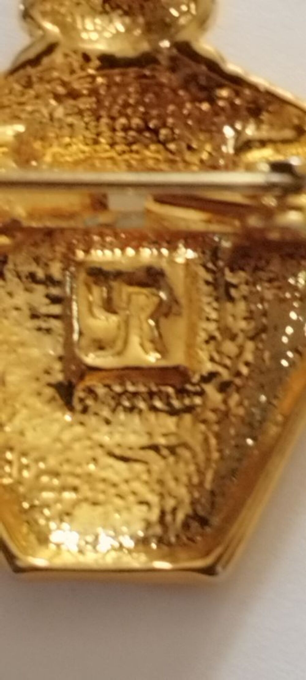 Broche Yves Rocher Bijoux et montres