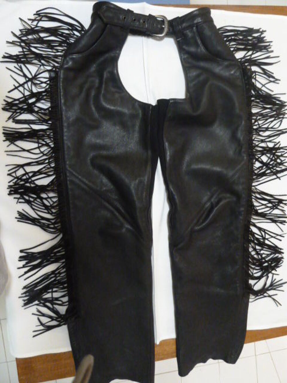 CHAPS HARLEY DAVIDSON EN CRO&Ucirc;TE DE CUIR V&Eacute;RITABLE Vêtements