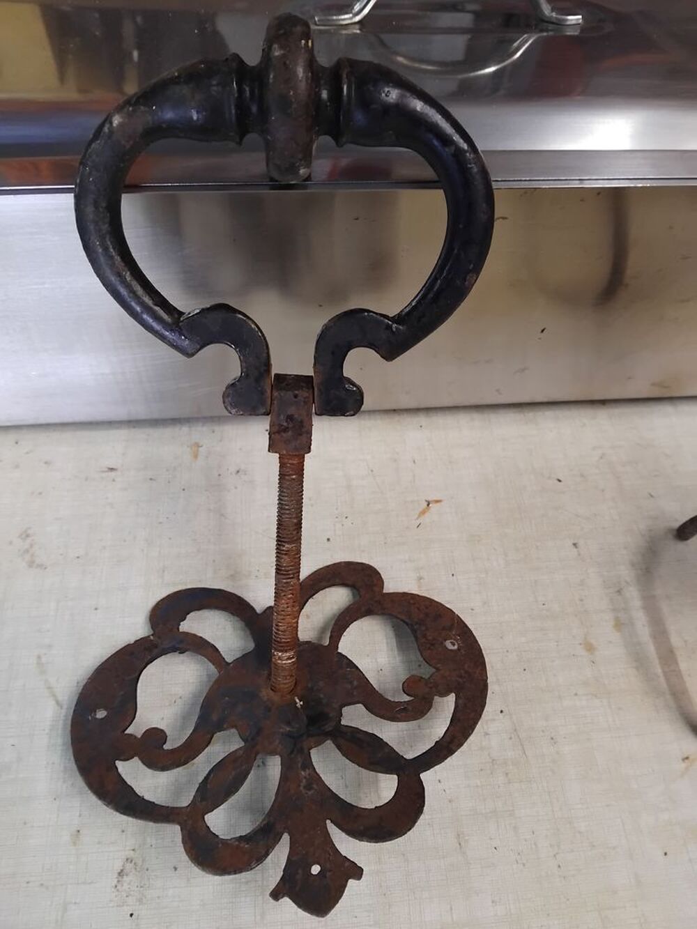 Poign&eacute;e en FONTE Décoration