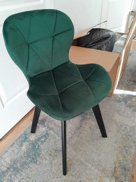 Lot de 4 chaises Daisy neuf 270 Le Mesnil-Esnard (76)