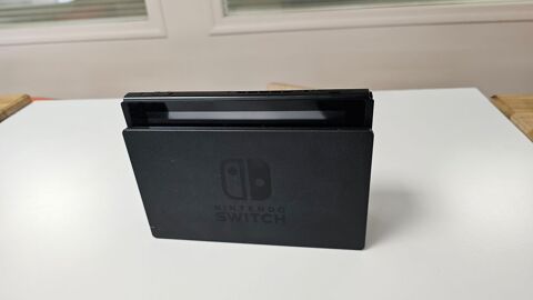 Switch avec joycon + manette pro et 3 jeux 200 Ivry-sur-Seine (94)