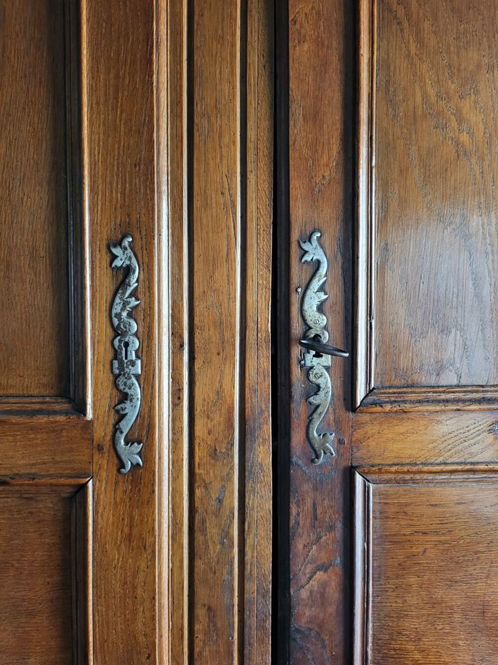 Buffet 2 corps style Louis XV Meubles