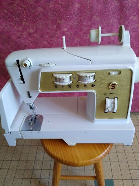 MACHINE A COUDRE SINGER  760 150 Nevers (58)
