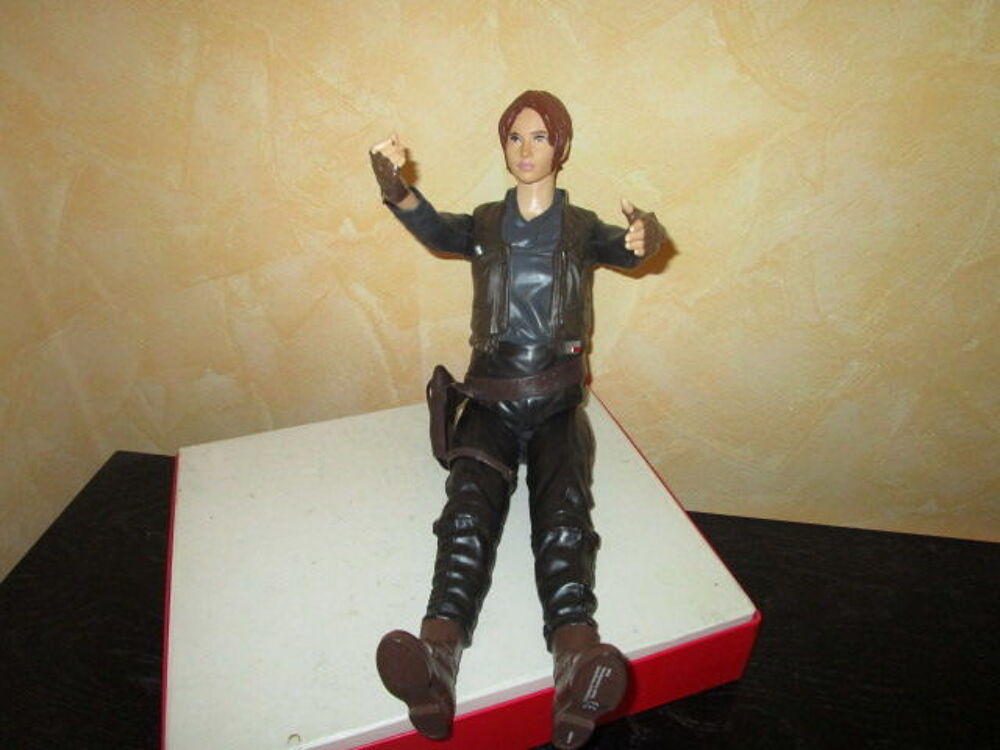 GRANDE FIGURINE STAR WARS
Jeux / jouets