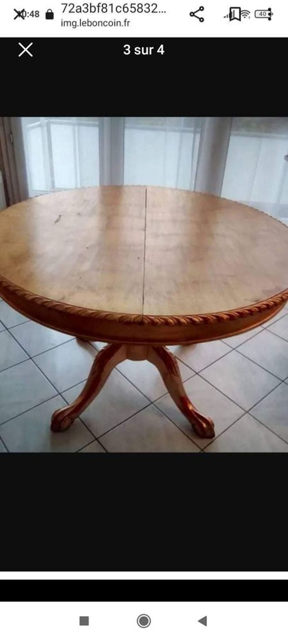 Buffet de salon et table de salon en bois dor&eacute; d'origine Meubles