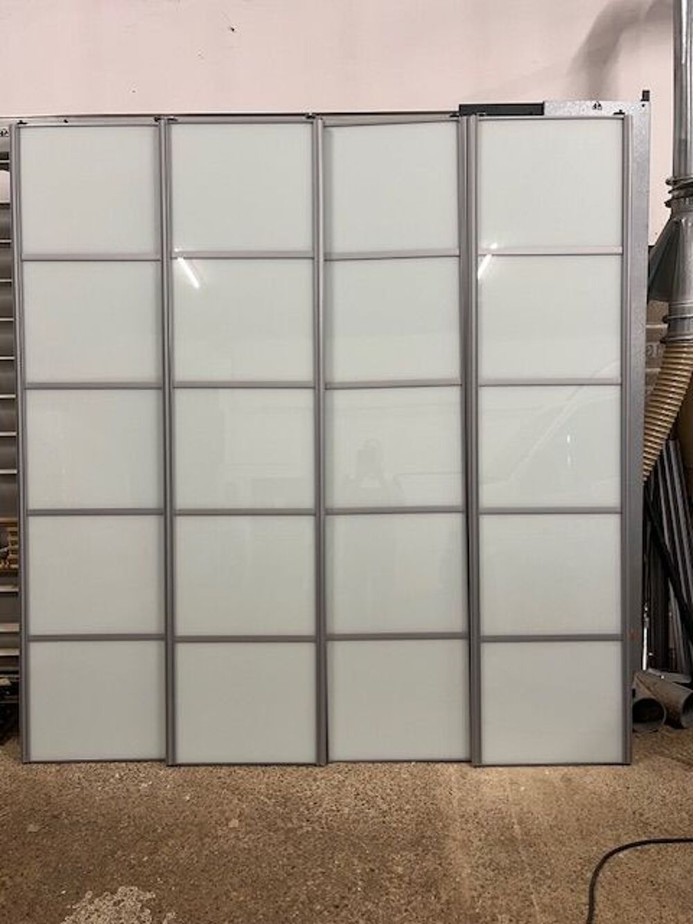 FACADE DE PLACARD COULISSANTE. Bricolage