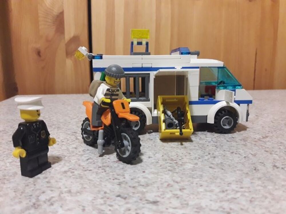 LEGO City 7286 - Transport de prisonnier Jeux / jouets