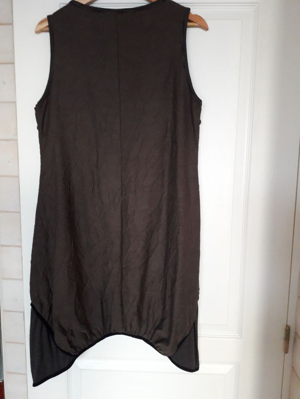 Robe sans manches Vêtements